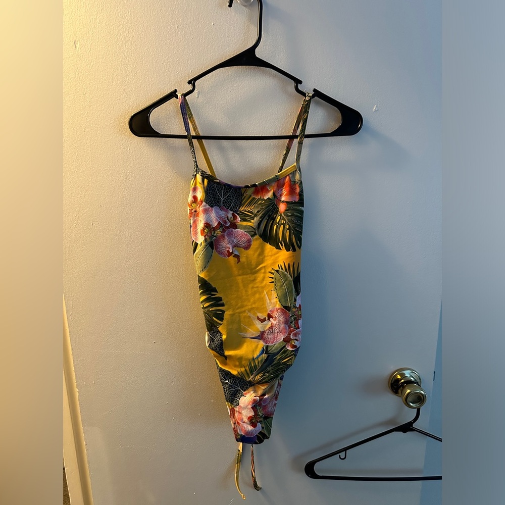 Jolyn Jackson III swimsuit